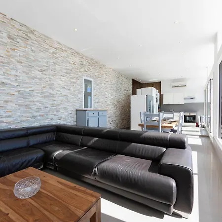 Breathtaking Luxurious With Sea-view In Sur Villa