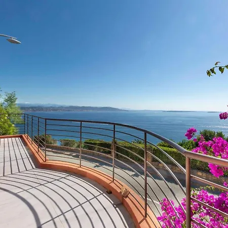Breathtaking Luxurious With Sea-view In Sur Villa