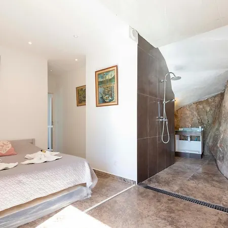 Breathtaking Luxurious With Sea-view In Sur Villa
